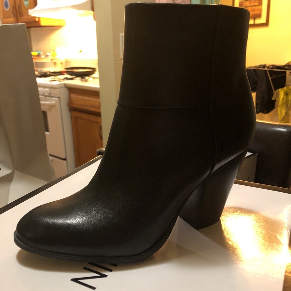 Nine West Shoes - Picture 1 of 3